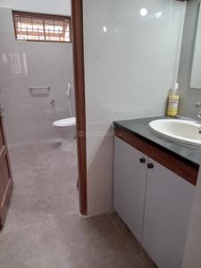 Bathroom Image of 1674 Sq.ft 4 BHK Apartment / Flat for rent in Manjunatha Nilaya, Bangalore City Municipal Corporation Layout Bengaluru for Rs. 49000