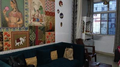 Living Room Image of 750 Sq.ft 2 BHK Apartment / Flat for rent in CGHS Rail Vihar, Sector 15 Gurgaon for Rs. 35000