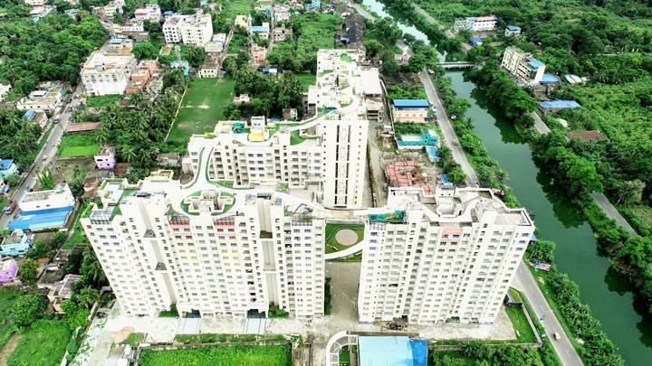 Siddha Suburbia Phase I Main Image 1