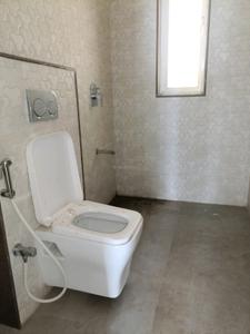 Common Bathroom Image of 1750 Sq.ft 3 BHK Apartment / Flat for rent in The Springs, Kalamboli Navi Mumbai for Rs. 50000