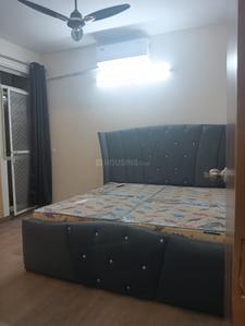 Bedroom Image of 960 Sq.ft 2 BHK Apartment / Flat for rent in Jaypee Kosmos, Sector 134 Noida for Rs. 32000