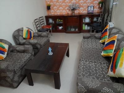 Living Room Image of 1200 Sq.ft 3 BHK Apartment / Flat for sale in Dda Mig Flats, Mayur Vihar II New Delhi for Rs. 12000000