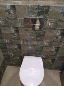 Bathroom Image of 600 Sq.ft 1 BHK Apartment / Flat for rent in Savitri Niwas, Mahmoorganj Varanasi for Rs. 14000