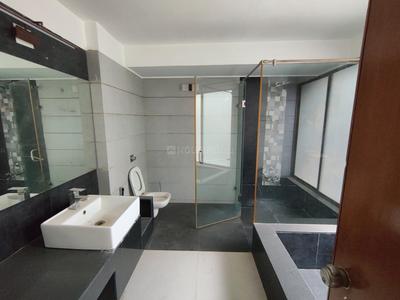 Bathroom Image of 8000 Sq.ft 5 BHK Villa for rent in Riviera Greens Row House, Shantipura Ahmedabad for Rs. 250000