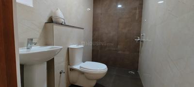 Bathroom Image of 1800 Sq.ft 4 BHK Apartment / Flat for sale in Hi Greens, Peer Muchalla Zirakpur for Rs. 14900000
