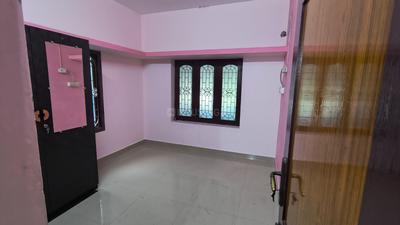 Bedroom Image of 2000 Sq.ft 2.5 BHK Independent House for rent in Kumbakonam Thanjavur for Rs. 8500