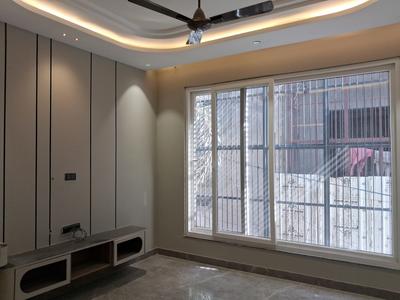 Bedroom Image of 1800 Sq.ft 3 BHK Builder Floor for sale in Paschim Vihar New Delhi for Rs. 40000000