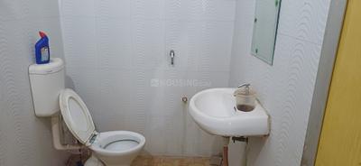 Bathroom Image of 800 Sq.ft 2 BHK Apartment / Flat for rent in Viswamitra Colony Buxar for Rs. 5500