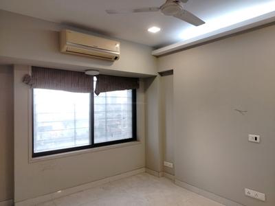 Bedroom Image of 2500 Sq.ft 4 BHK Apartment / Flat for sale in L Nagpal 5th Avenue Apartments, Juhu Mumbai for Rs. 147500000