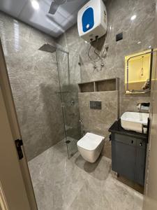 Bathroom Image of 900 Sq.ft 1 BHK Builder Floor for rent in Sector 43 Gurgaon for Rs. 45000