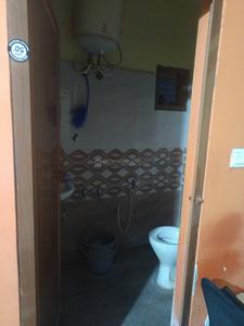 Bathroom Image of 900 Sq.ft 2 BHK Independent House for rent in Mahadevapura Bengaluru for Rs. 20000