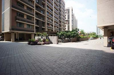 Image of 1280 Sq.ft 2 BHK Apartment / Flat for sale in Adani Atrius, Jagatpur, Ahmedabad for Rs. 8500000