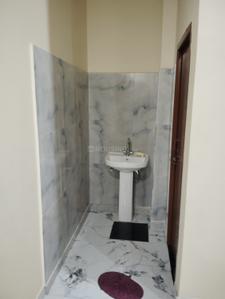 Bathroom Image of 1500 Sq.ft 3 BHK Independent House for rent in Jankipuram Vistar Lucknow for Rs. 16000