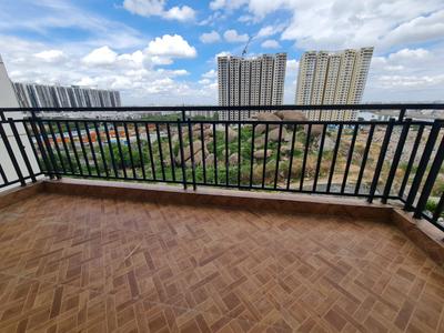 Balcony Image of 2160 Sq.ft 3 BHK Apartment / Flat for sale in Cybercity Rainbow Vistas Rock Garden, Borabanda Hyderabad for Rs. 22500000