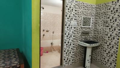 Bathroom Image of 1500 Sq.ft 1 BHK Duplex for rent in Rasulgarh Bhubaneswar for Rs. 13000