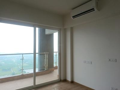 Bedroom Image of 2720 Sq.ft 3 BHK Apartment / Flat for sale in Godrej Meridien, Sector 106 Gurgaon for Rs. 40000000