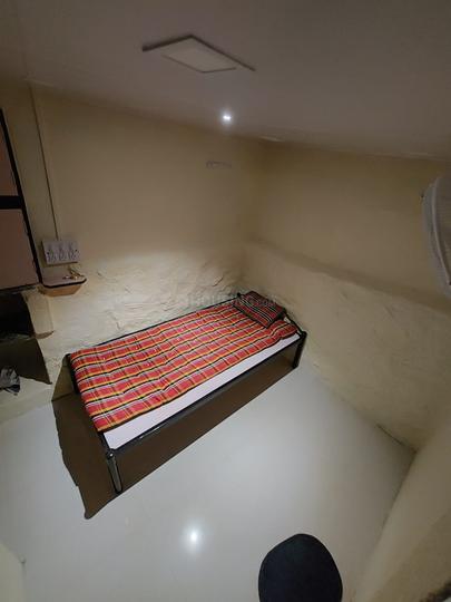 Bedroom Image of Shivajinagar Boys Pg in Shivaji Nagar, Pune
