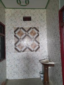 Bathroom Image of 300 Sq.ft 1 RK Independent House for rent in Rooma Kanpur for Rs. 3500