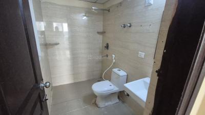 Image of 890 Sq.ft 2 BHK Apartment / Flat for rent in Sethi Max Royal, Sector 76, Noida for Rs. 26000