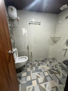Bathroom Image of 1650 Sq.ft 3 BHK Apartment / Flat for rent in Laxminagar Nagpur for Rs. 40000