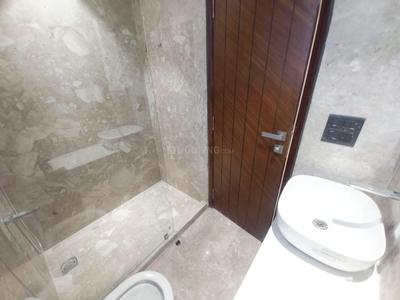 Bathroom Image of 2700 Sq.ft 4 BHK Builder Floor for sale in Navjeevan Vihar New Delhi for Rs. 100000000