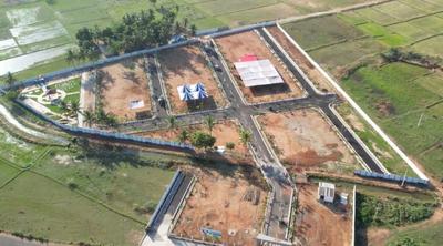 Visions Prestige Plot View 1