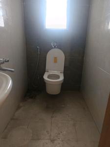Common Bathroom Image of 1000 Sq.ft 2 BHK Apartment / Flat for rent in Prithvi Proximus by Prithvi Edifice, Hadapsar Pune for Rs. 30000