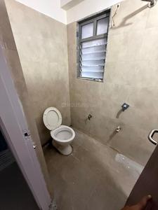 Bathroom Image of 1413 Sq.ft 2 BHK Apartment / Flat for rent in Vihaan Nirvana, Sargasan Gandhinagar for Rs. 18500