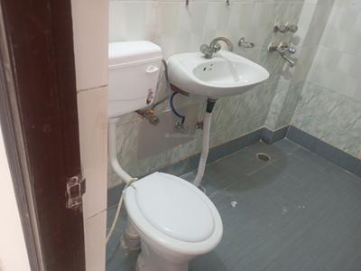 Image of 2450 Sq.ft 4 BHK Apartment / Flat for rent in Management Apartments, Sector 5 Dwarka, New Delhi for Rs. 55000