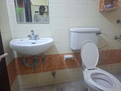 Image of 1650 Sq.ft 3 BHK Apartment / Flat for rent in Vasant Kunj, New Delhi for Rs. 85000