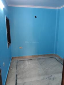 Bedroom Image of 800 Sq.ft 2 BHK Builder Floor for rent in Preet Vihar New Delhi for Rs. 15000