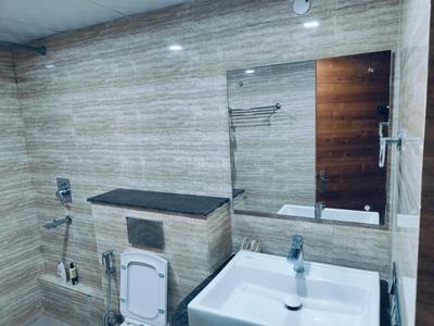 Bathroom Image of 1600 Sq.ft 3 BHK Apartment / Flat for rent in Unitech Fresco, Sector 50 Gurgaon for Rs. 75000