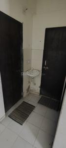 Bathroom Image of 320 Sq.ft 1 BHK Apartment / Flat for rent in Science City Ahmedabad for Rs. 10500