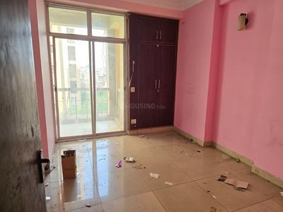 Bedroom Image of 1050 Sq.ft 2 BHK Apartment / Flat for rent in Mahagun Mascot, Crossings Republik Ghaziabad for Rs. 18000