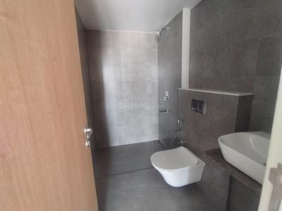Bathroom Image of 1380 Sq.ft 3 BHK Apartment / Flat for sale in Lodha Regalia , Mulund East Mumbai for Rs. 33300000