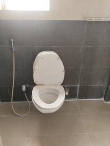 Common Bathroom Image of 1364 Sq.ft 3 BHK Apartment / Flat for sale in Khar West Mumbai for Rs. 73900000
