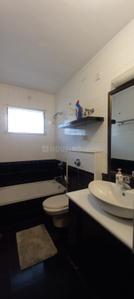 Image of 1600 Sq.ft 3 BHK Apartment / Flat for rent in Sanjaynagar, Bengaluru for Rs. 55000