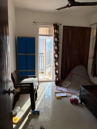 Ratan Pearls Main Image 1