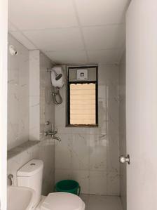 Common Bathroom Image of 816 Sq.ft 2 BHK Apartment / Flat for rent in Runwal Gardens, Dombivli East Thane for Rs. 17000