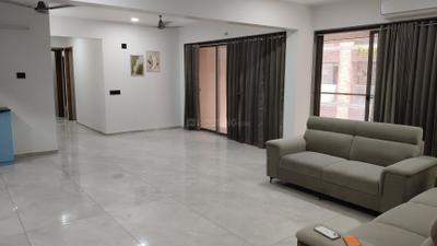 Living Room Image of 3451 Sq.ft 4 BHK Apartment / Flat for rent in Shlokam Sharnam, Sargasan Gandhinagar for Rs. 45000