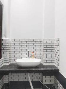 Bathroom Image of 800 Sq.ft 3 BHK Independent House for rent in Govindpuram Ghaziabad for Rs. 25000