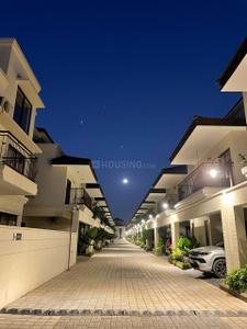 Image of 2620 Sq.ft 4 BHK Villa for rent in Medavakkam, Chennai for Rs. 90000