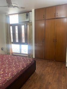 Bedroom Image of 1500 Sq.ft 3 BHK Builder Floor for rent in Green Park New Delhi for Rs. 80000