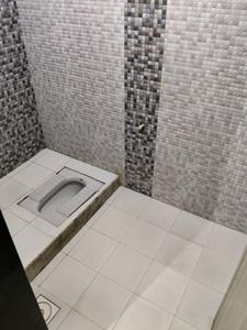Common Bathroom Image of 1530 Sq.ft 3 BHK Apartment / Flat for sale in Ghatlodiya Ahmedabad for Rs. 8500000