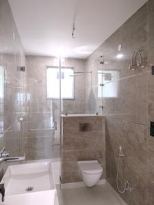 Common Bathroom Image of 2718 Sq.ft 4 BHK Builder Floor for sale in Beautiful Homes Luxury Homes, Sector 85 Faridabad for Rs. 27000000