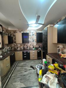 Kitchen Image of 3000 Sq.ft 3 BHK Builder Floor for rent in Sector 40 Noida for Rs. 41000