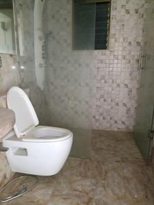 Regius Attached Bathroom with Bedroom Three 3