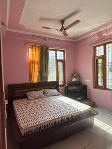 Bedroom Image of 1000 Sq.ft 2 BHK Builder Floor for rent in Mohal Kullu for Rs. 15000