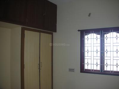 Bedroom Image of 1200 Sq.ft 3 BHK Builder Floor for rent in Medavakkam Chennai for Rs. 20000
