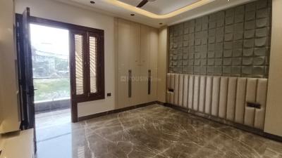 Bedroom Image of 2200 Sq.ft 4 BHK Builder Floor for sale in Kaushambi Ghaziabad for Rs. 32500000